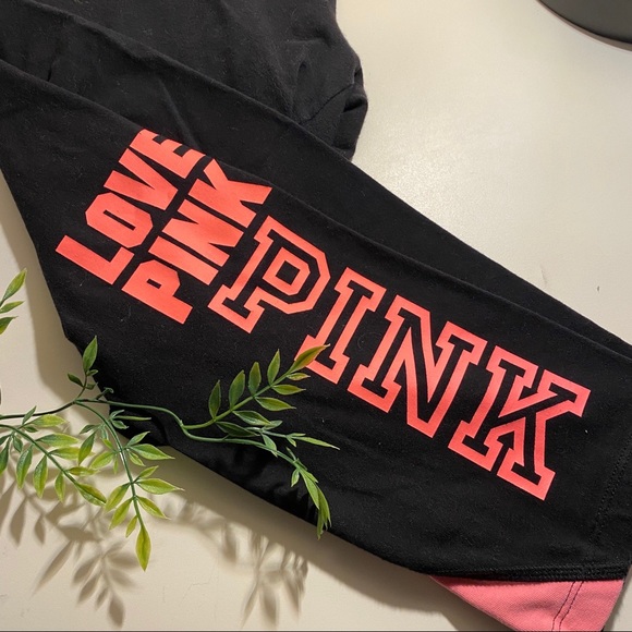 🦋 Cropped PINK yoga pants 🦋 - Picture 3 of 4